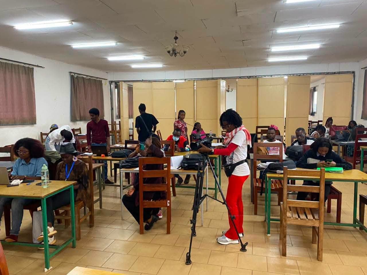 Atelier pratique avec une caméra professionnelle à l'IFCPA
